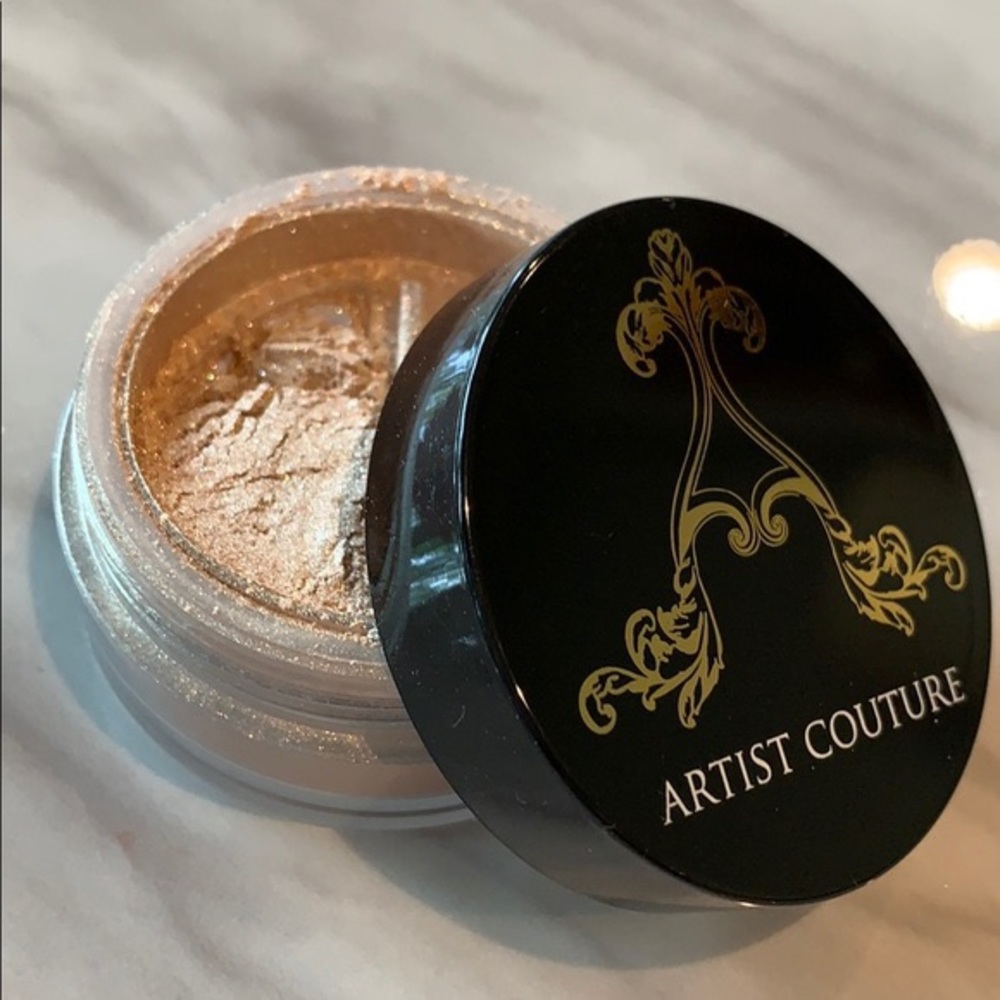 Artist Couture Diamond Glow Powder
